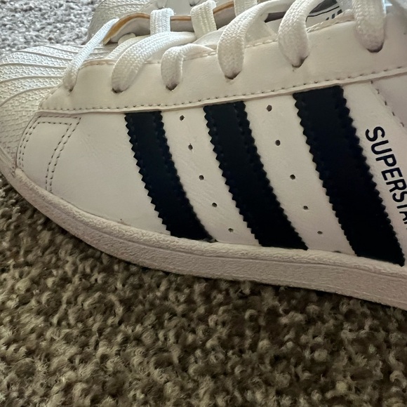 Women’s Adidas Superstar with floral print shoes - Picture 7 of 11